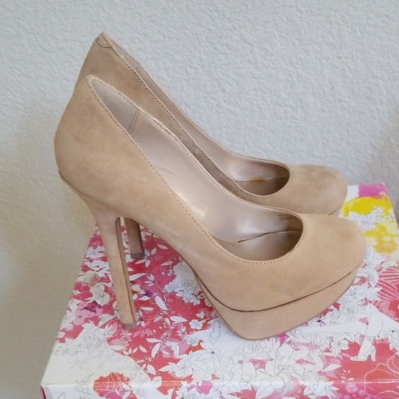 Shoes - Picture 8 of 8